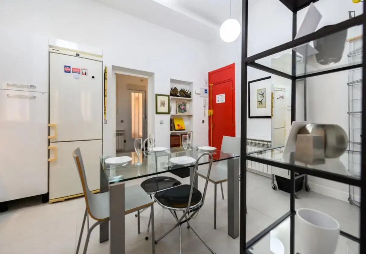 Comedor de Apartamento de alquiler en Madrid con Calefacción, Amueblado y Horno