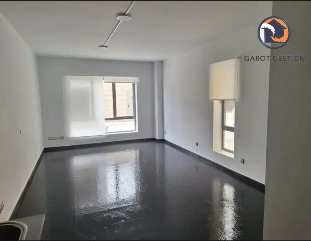 Estudi en venda en Guadalajara amb Aire condicionat, Calefacció i TV