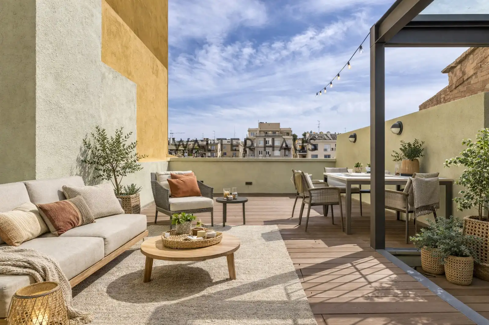 Penthouse with terrace for sale in Carrer de Pau Claris