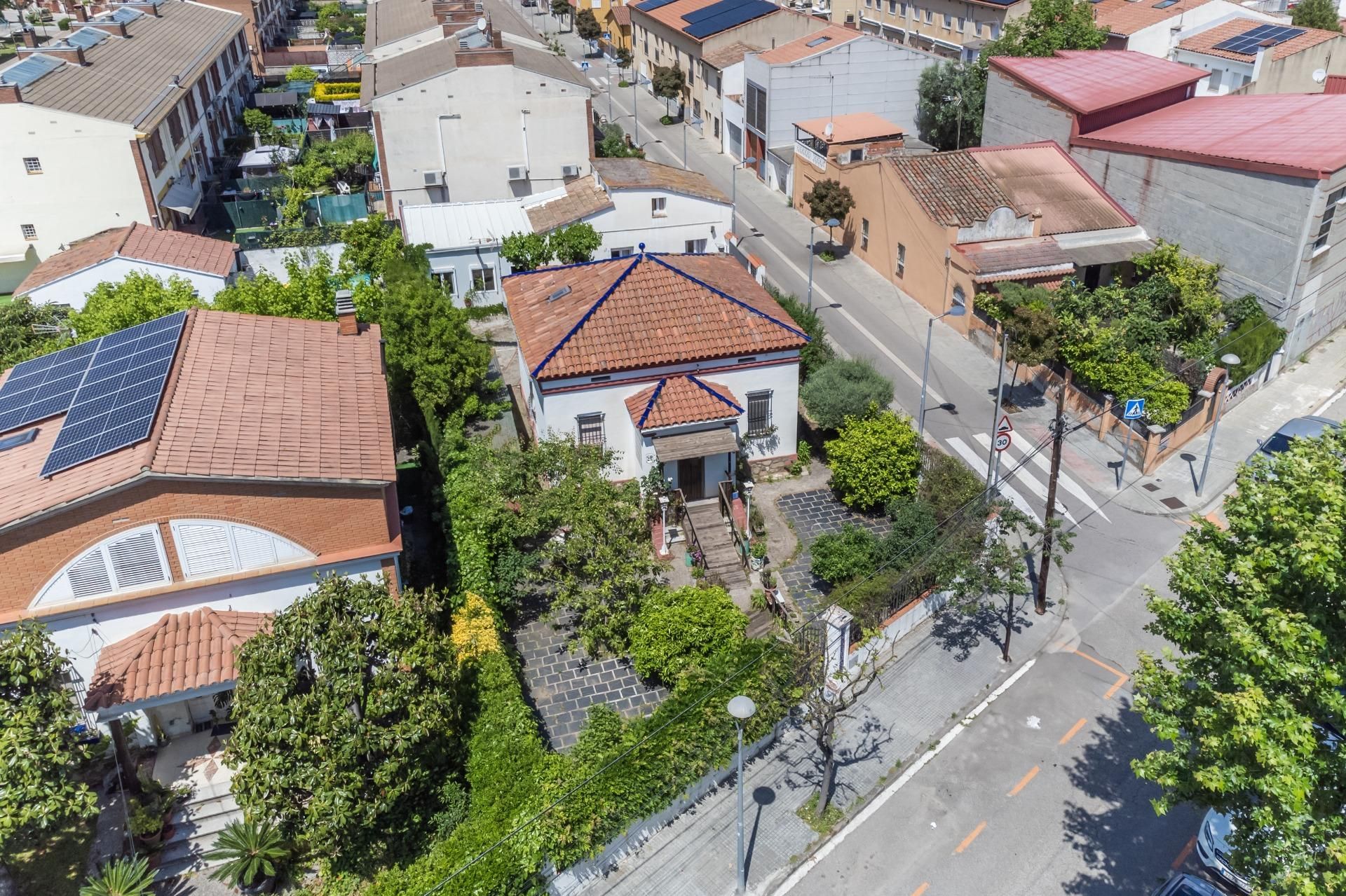 Vista exterior de Casa o xalet en venda en Montmeló amb Calefacció, Jardí privat i Terrassa