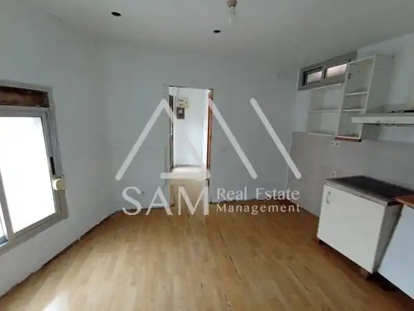 Planta baja en venta en Nou Barris