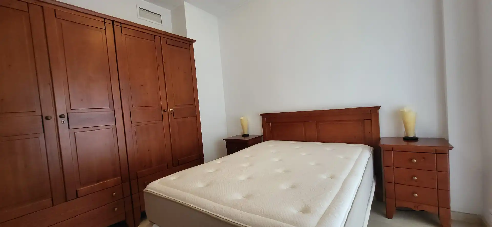 Habitación de Apartamento de alquiler en Málaga con Aire acondicionado, Calefacción y Amueblado
