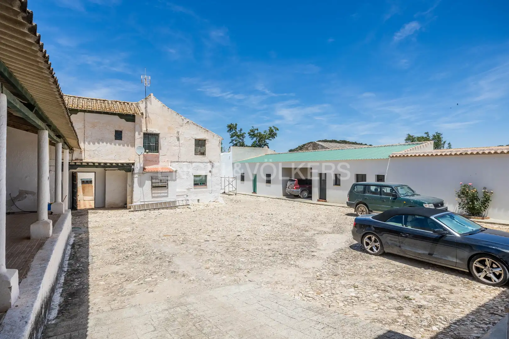 Vista exterior de Casa o xalet en venda en Osuna amb Calefacció, Jardí privat i Terrassa