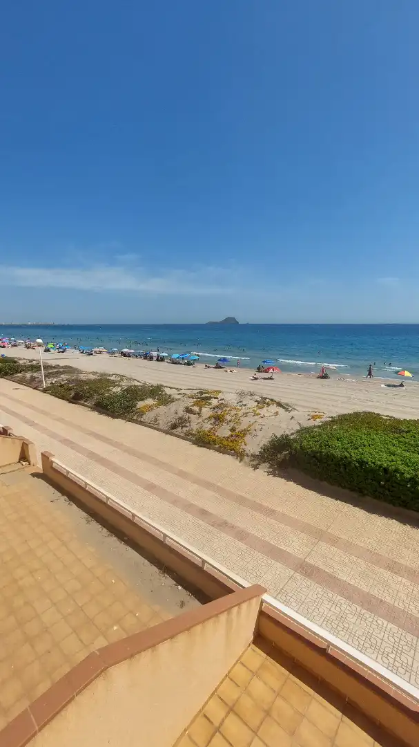 Vista exterior de Dúplex de alquiler en La Manga del Mar Menor con Aire acondicionado, Terraza y Amueblado
