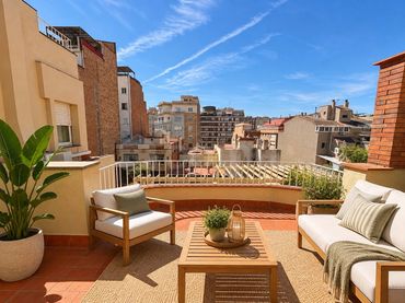Ático con balcón en venta en Carrer de Balmes