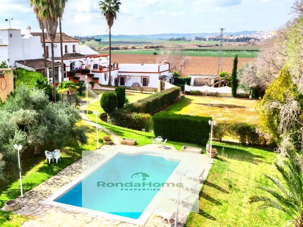 Country homes for sale in Villamartín