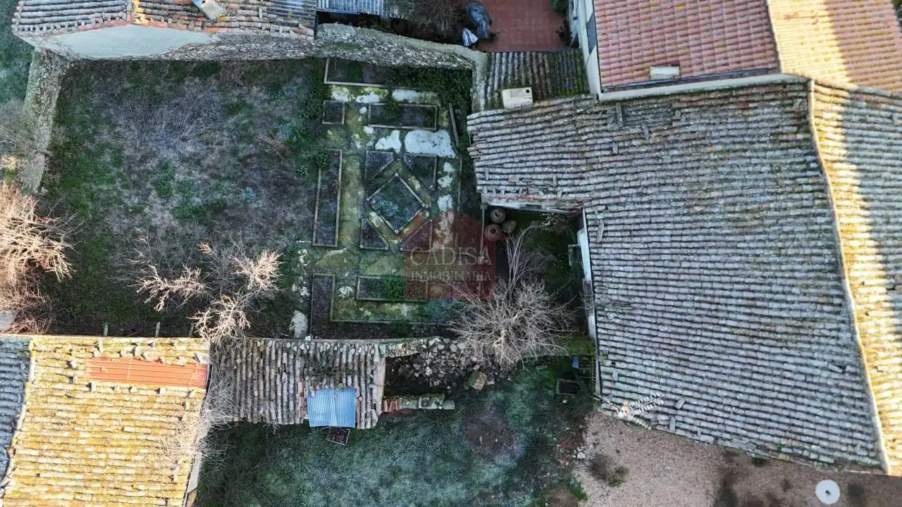 Jardí de Casa o xalet en venda en Hinojosa de Duero amb Calefacció, Jardí privat i Traster
