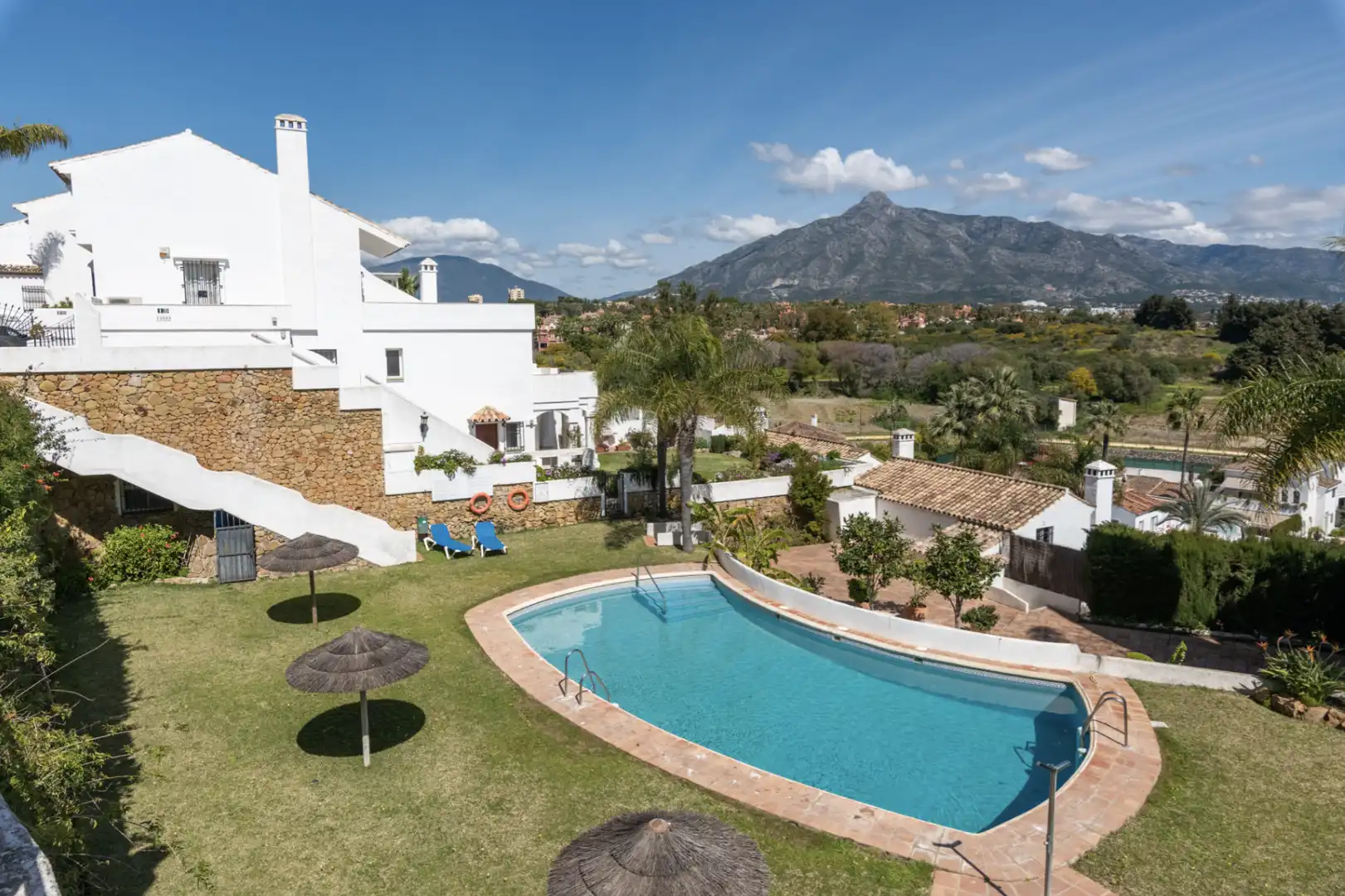 Reihenhaus mit Pool zum Verkauf in LUIS MAZANTINI-NVA ANDALU 5, imagen 2
