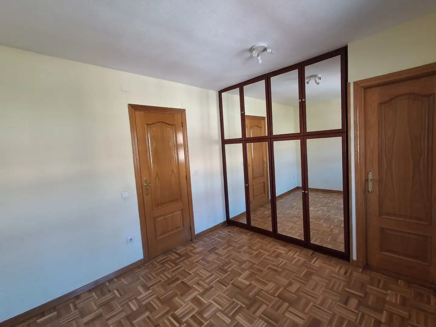 Habitación de Casa o chalet de alquiler en Tres Cantos con Calefacción, Terraza y Trastero
