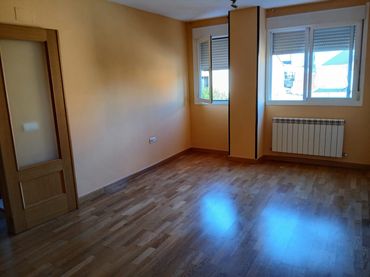 Piso con ascensor en venta en Calle del Veintinueve de Diciembre 46