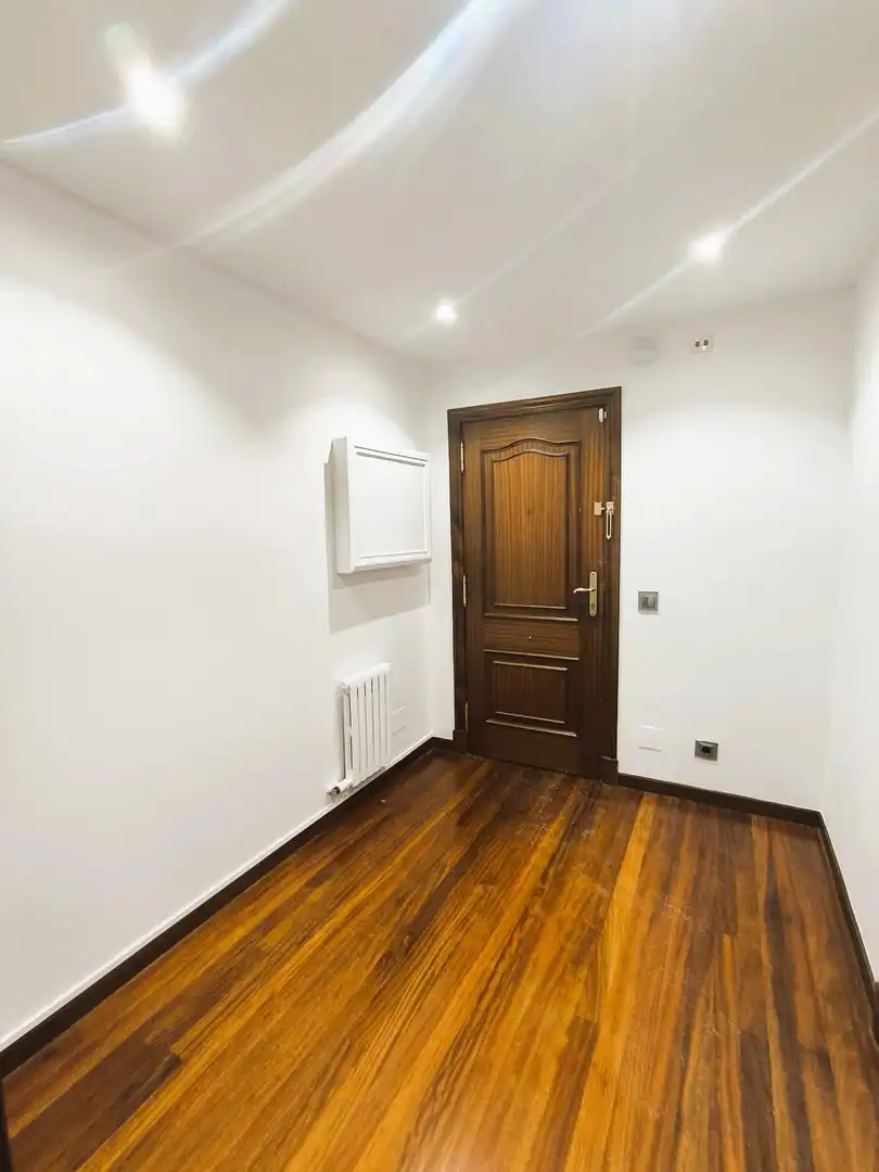 Flat for rent in Santiago de Compostela   with Heating, Storage room and Balcony