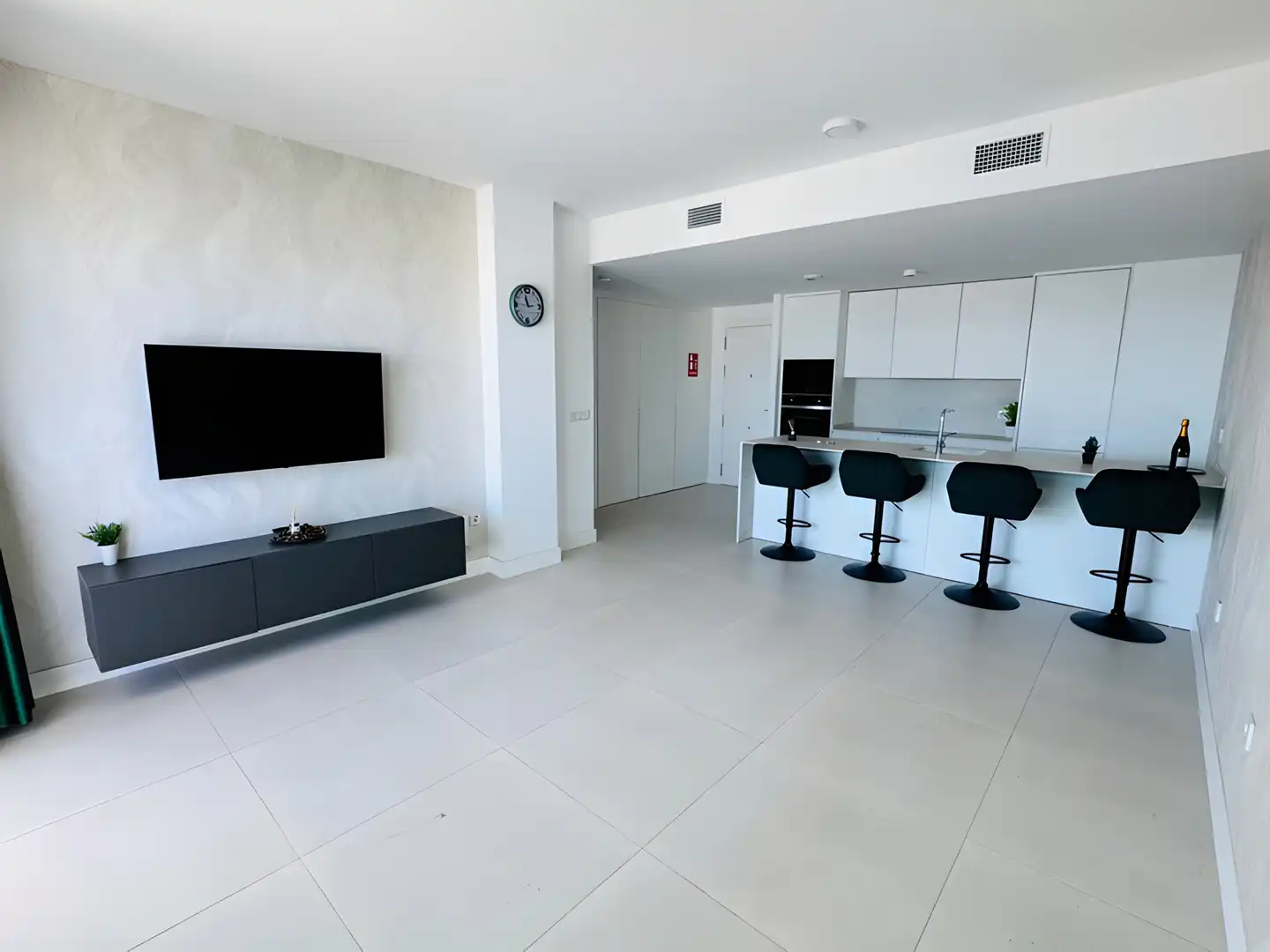 Apartment with pool for sale in Puerto Deportivo, imagen 9