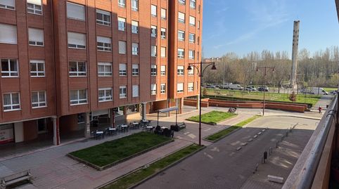 Foto 3 de Piso en venta en Calle Río Valdellorma, 7, El Soto, León Capital