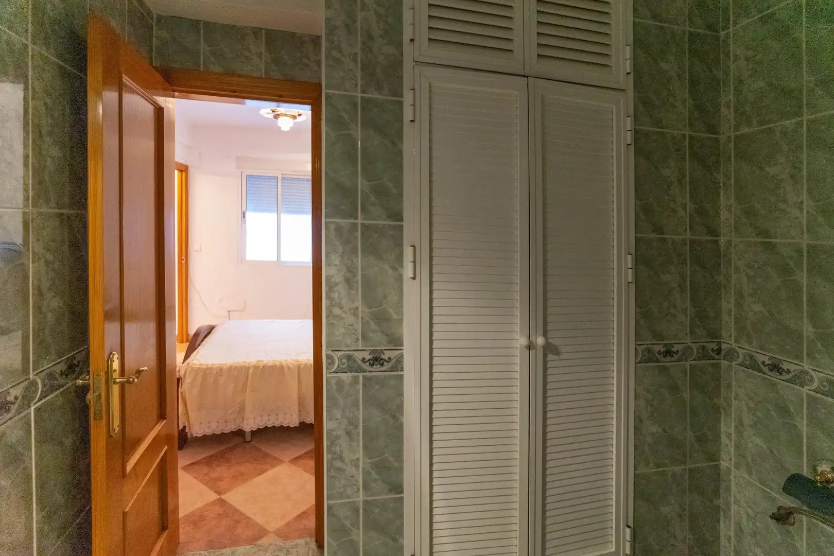 Bany de Casa adosada en venda en Coín amb Terrassa