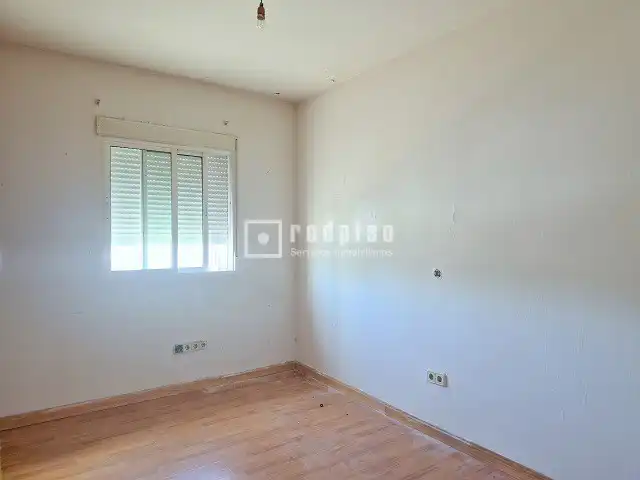 Dormitori de Casa o xalet en venda en Yeles amb Jardí privat