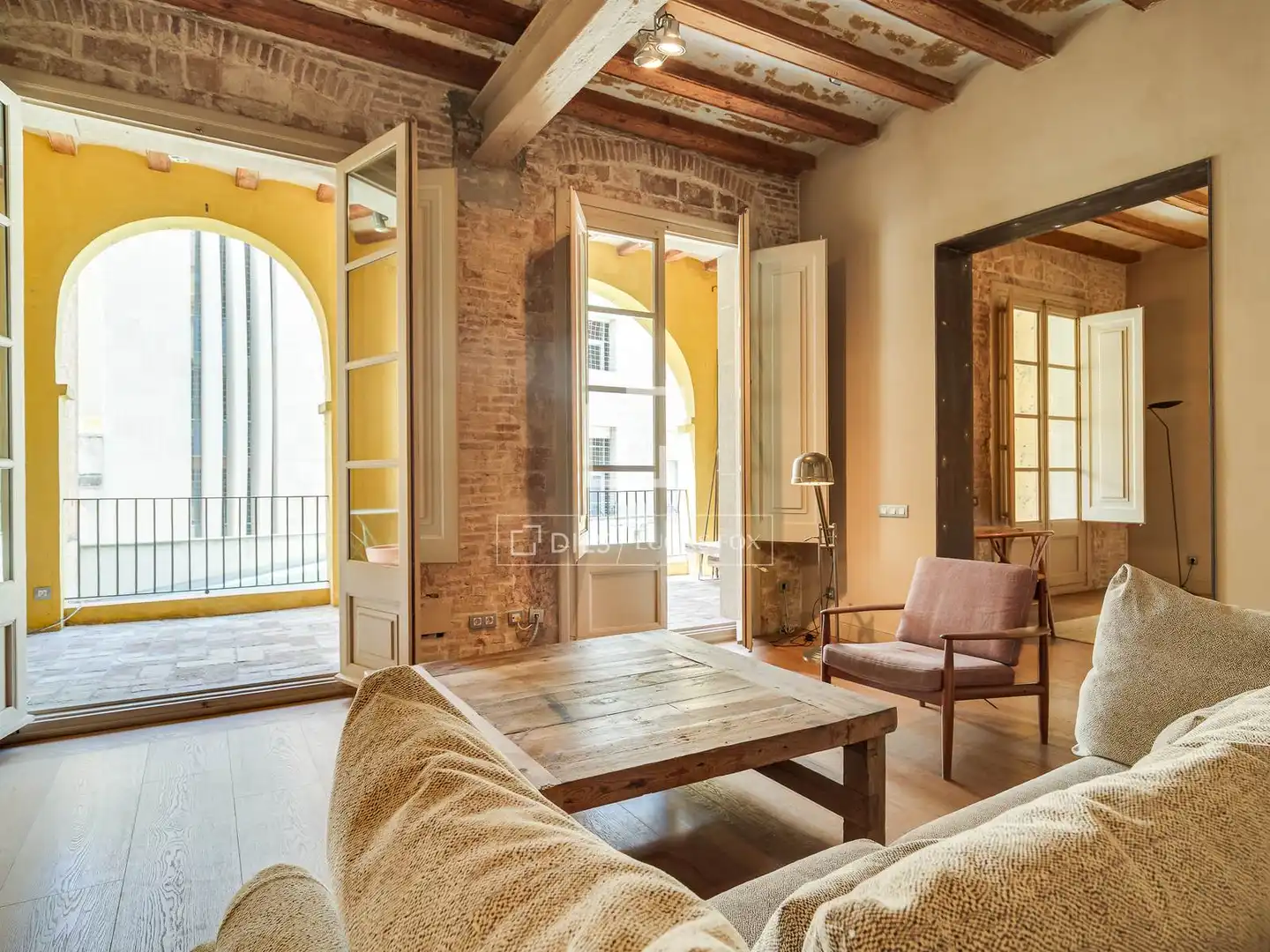 Sala de estar de Piso en venta en Barcelona con Aire acondicionado, Terraza y Amueblado