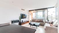 Living room of Flat for sale in  Barcelona Capital  with Air Conditioner, Terrace and Balcony