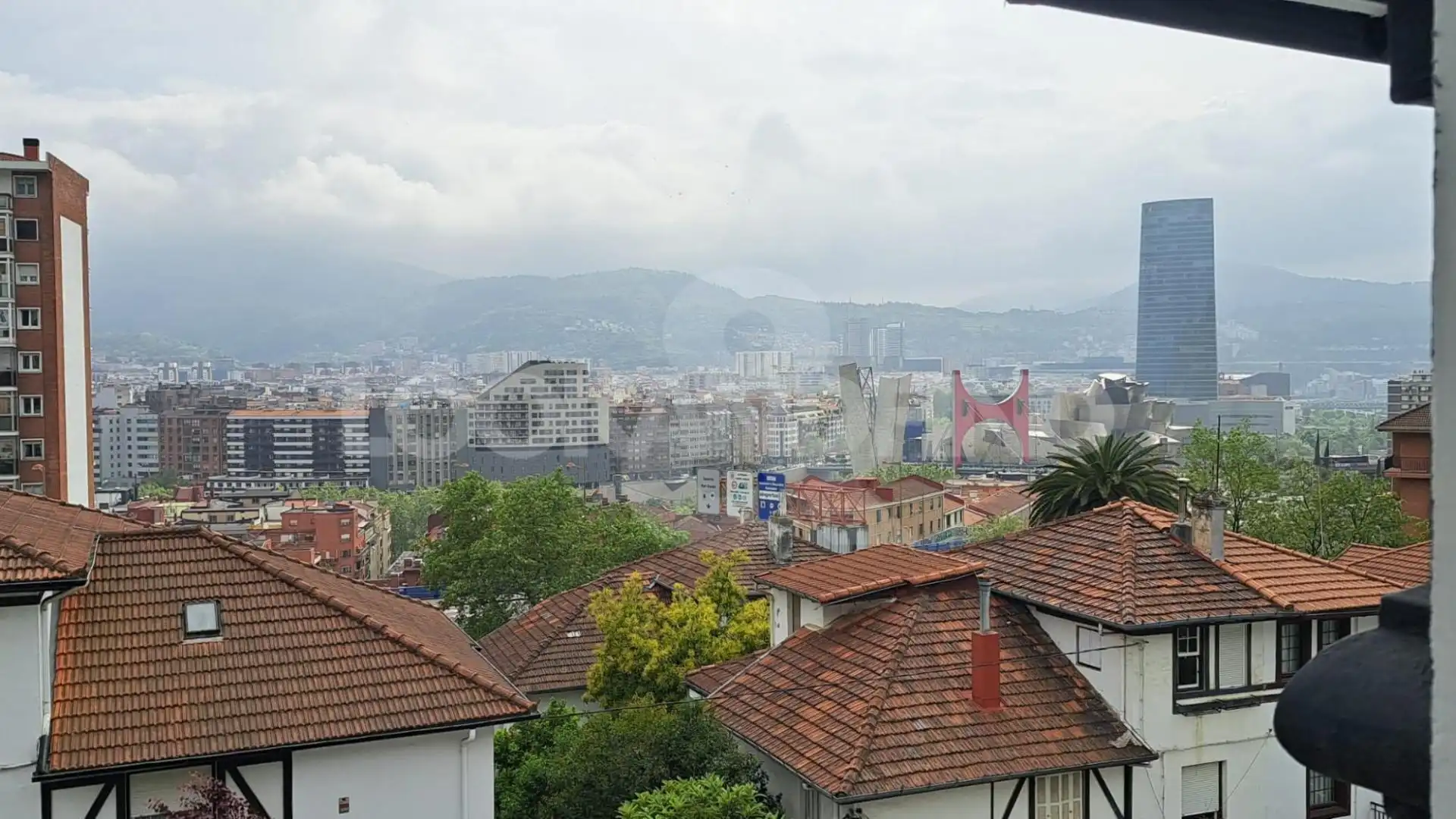 Terrassa de Casa o xalet en venda en Bilbao  amb Calefacció, Jardí privat i Terrassa