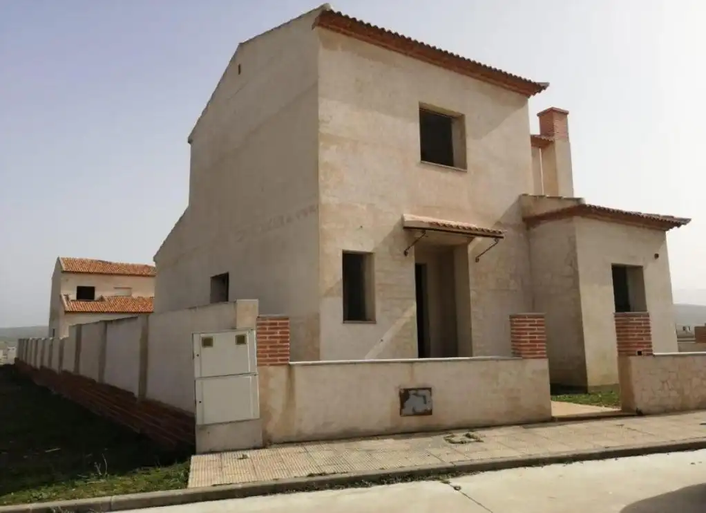 Vista exterior de Edificio en venta en Las Ventas Con Peña Aguilera