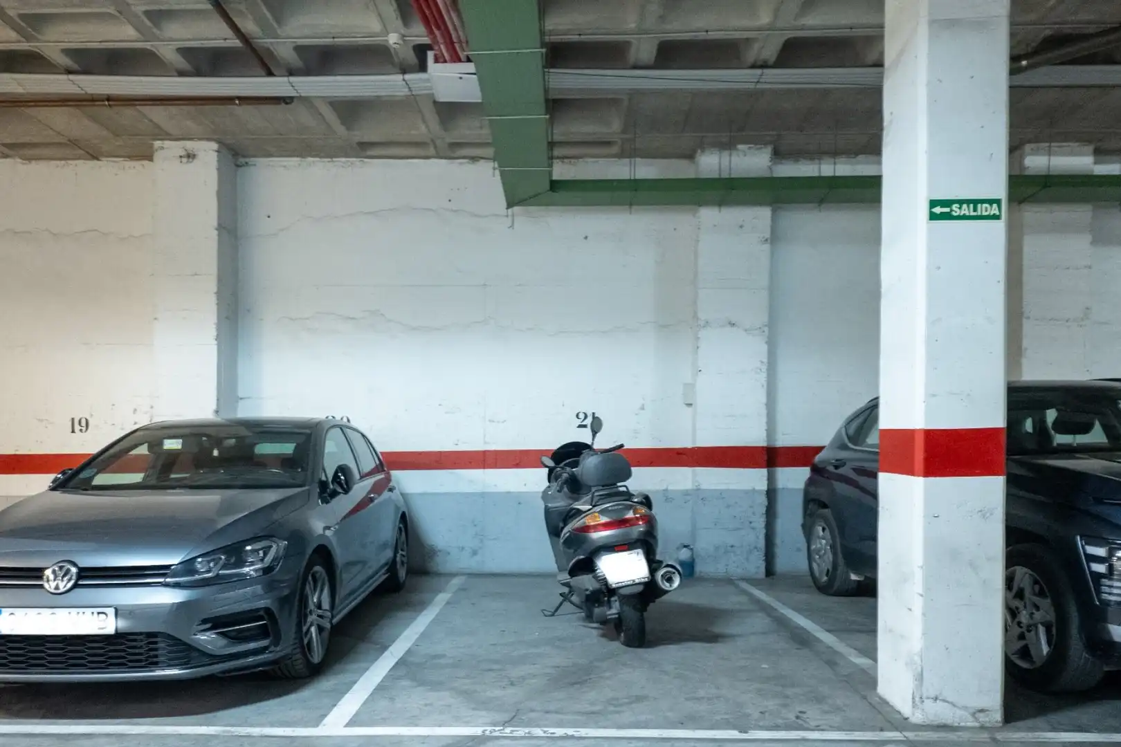 Parking of Flat for sale in Alicante / Alacant  with Air Conditioner, Heating and Private garden