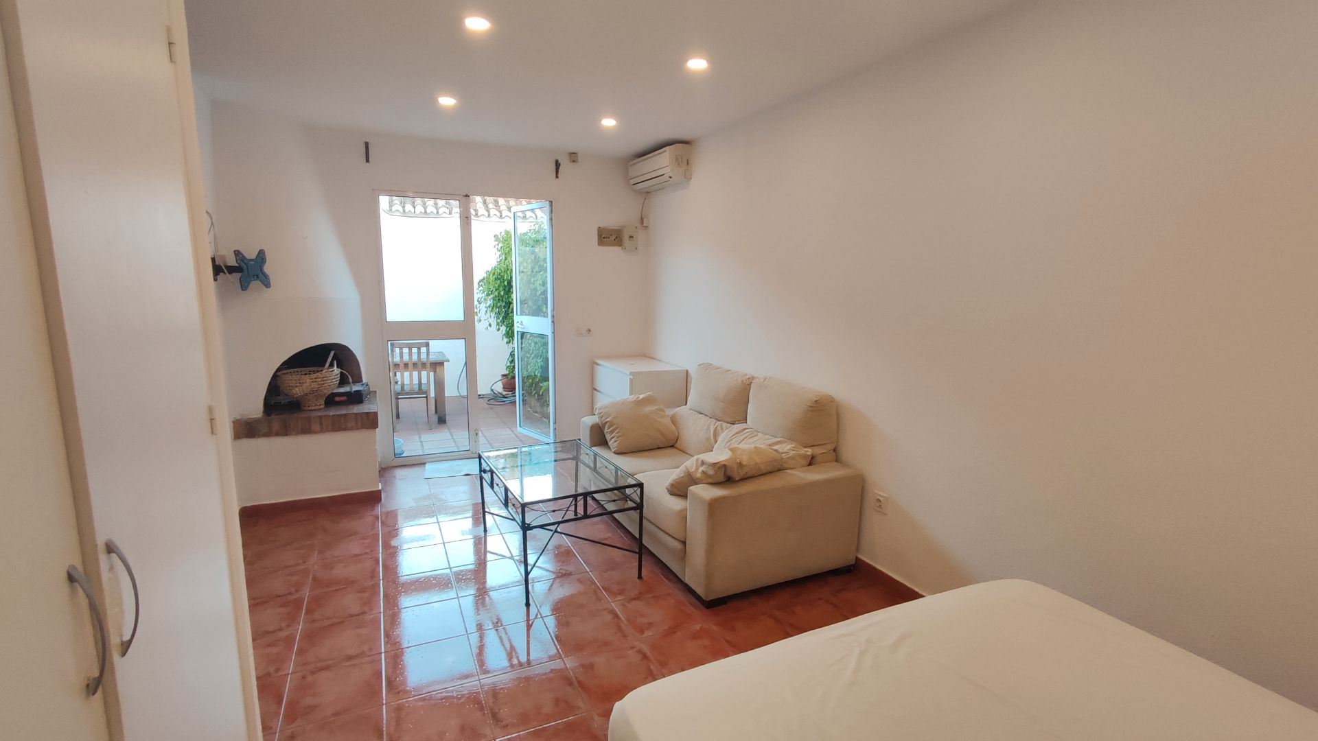 Living room of Study to rent in Mijas  with Air Conditioner, Furnished and Washing machine