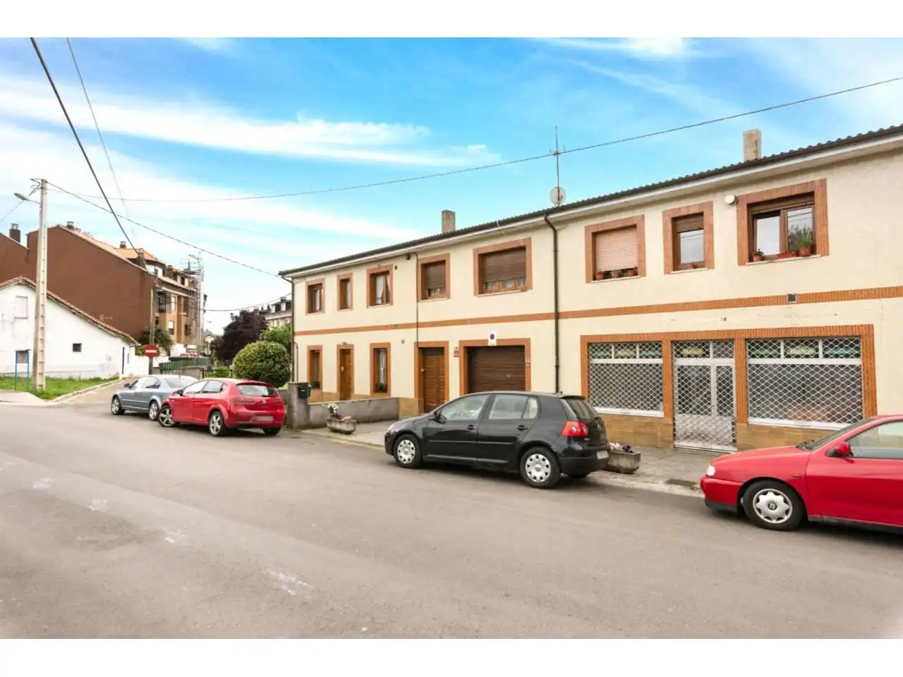 Außenansicht von Residential zum Verkauf in Oviedo 