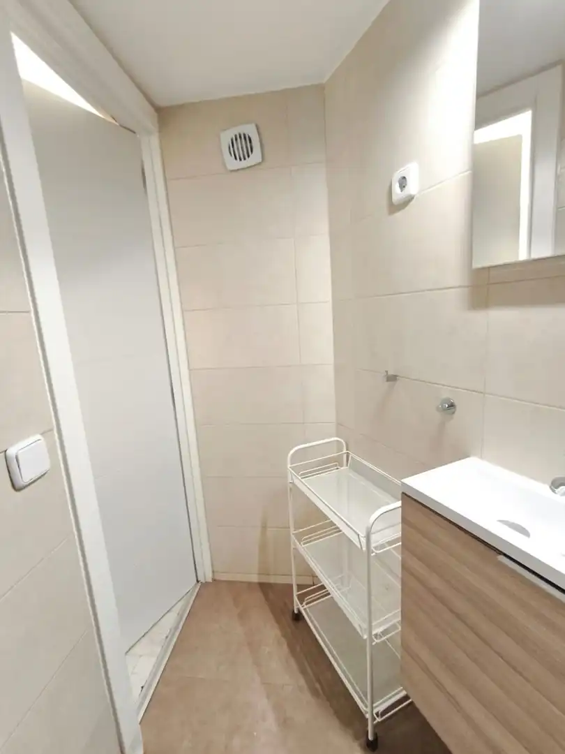 Badezimmer von Wohnung zur Miete in Madrid mit Heizung, Terrasse und Möbliert