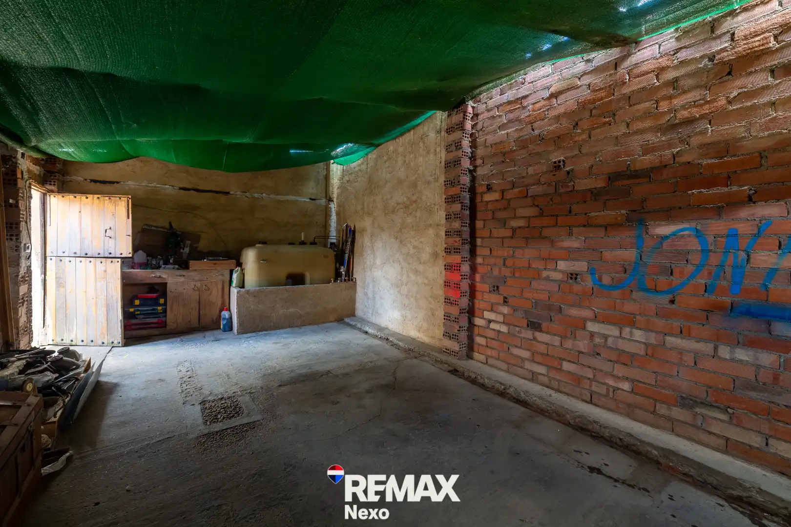 Casa adosada en venda en San Agustín del Pozo amb Jardí privat, Traster i Moblat