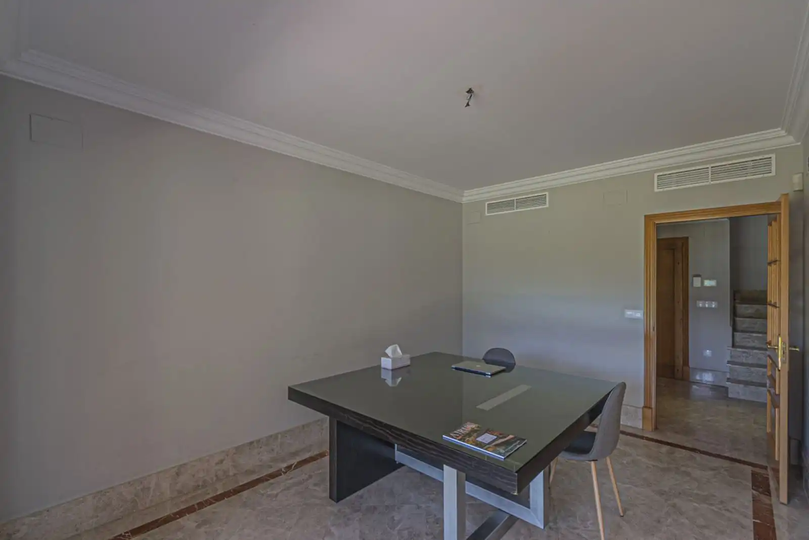Chalet con piscina en venta en Calle Huerta Chica S/N, imagen 10