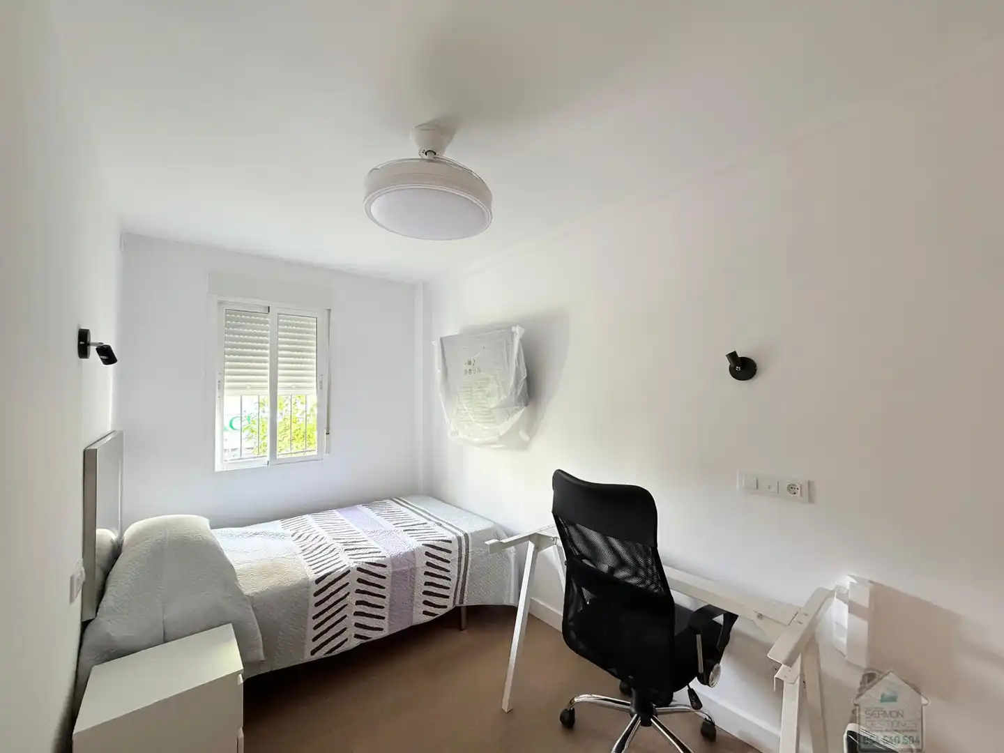 Bedroom of Flat for rent in Sevilla  with Parquet flooring and Furnished