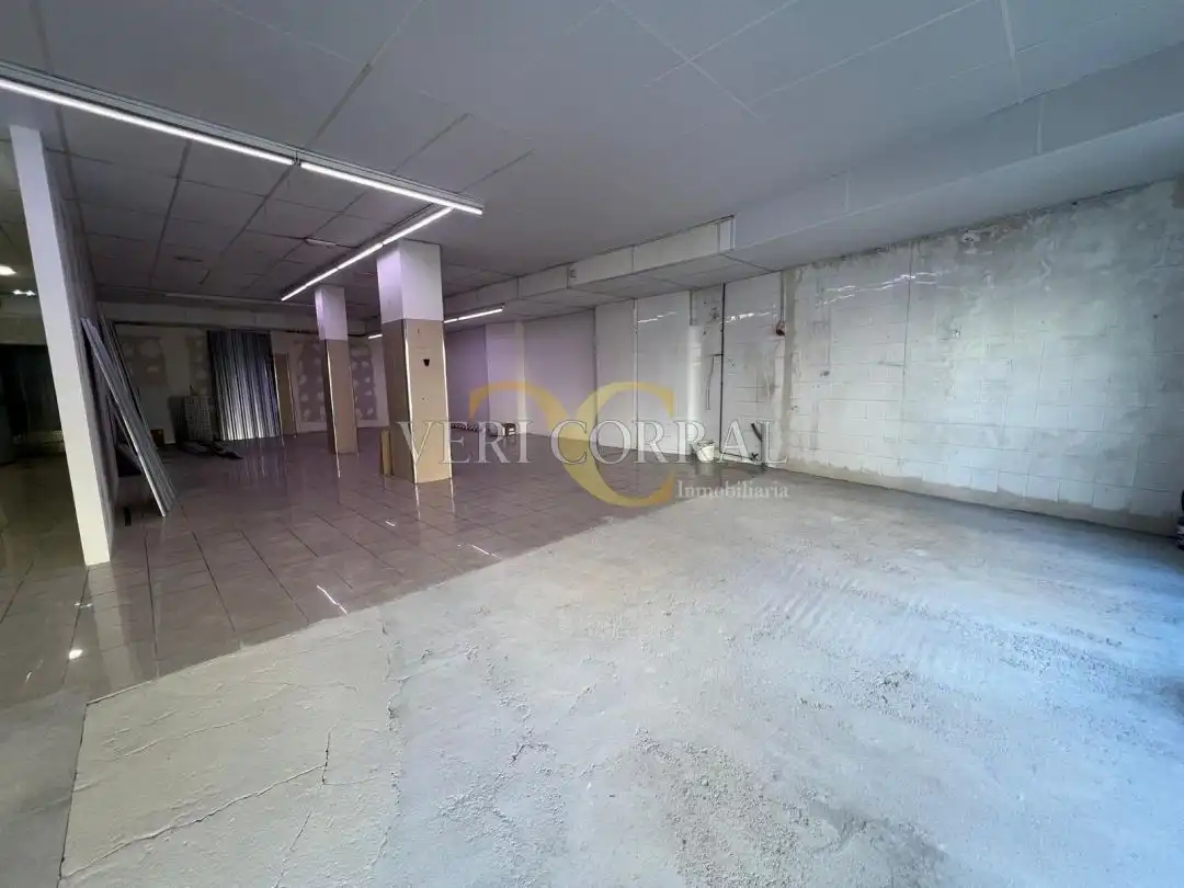 Business premises to rent in Calle Román Romano, imagen 5