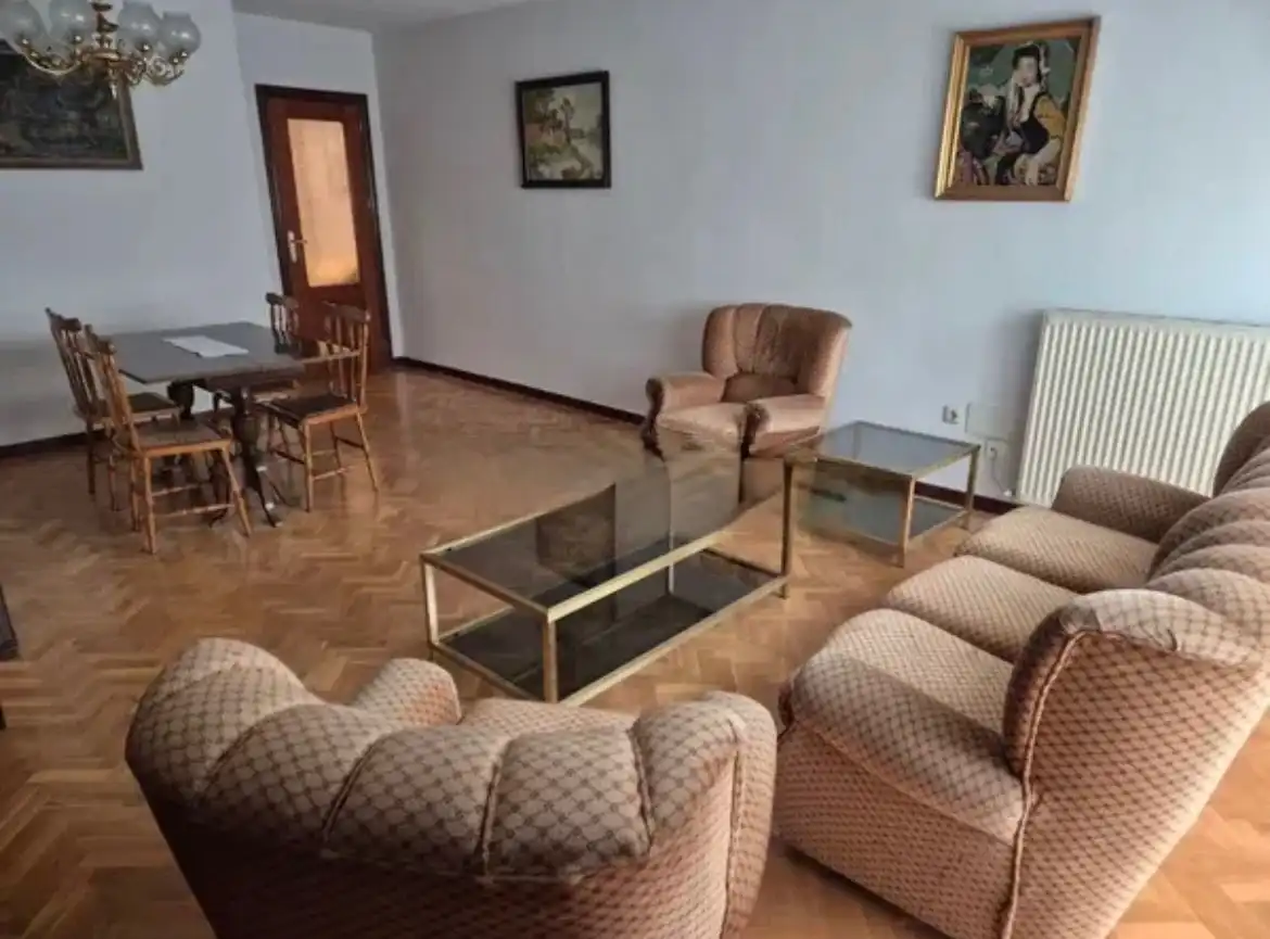 Sala de estar de Piso en venta en Guadalajara con Calefacción, Terraza y Amueblado
