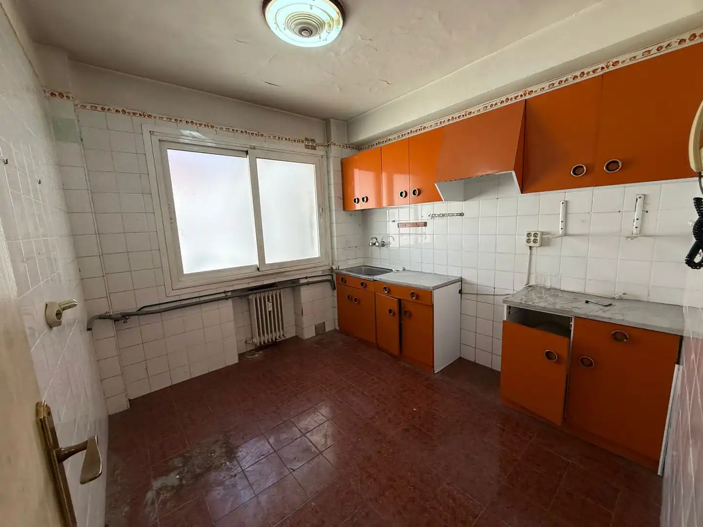 Kitchen of Flat for sale in Oviedo   with Heating and Storage room