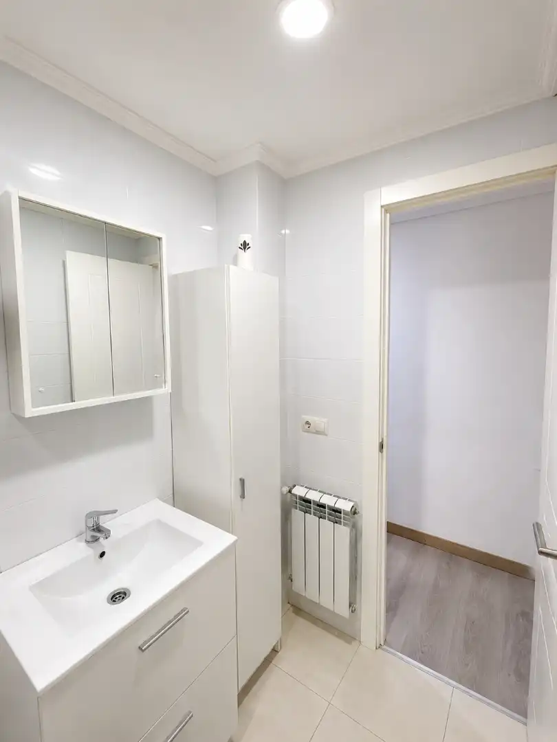 Baño de Piso de alquiler en Santander con Calefacción, Amueblado y Horno