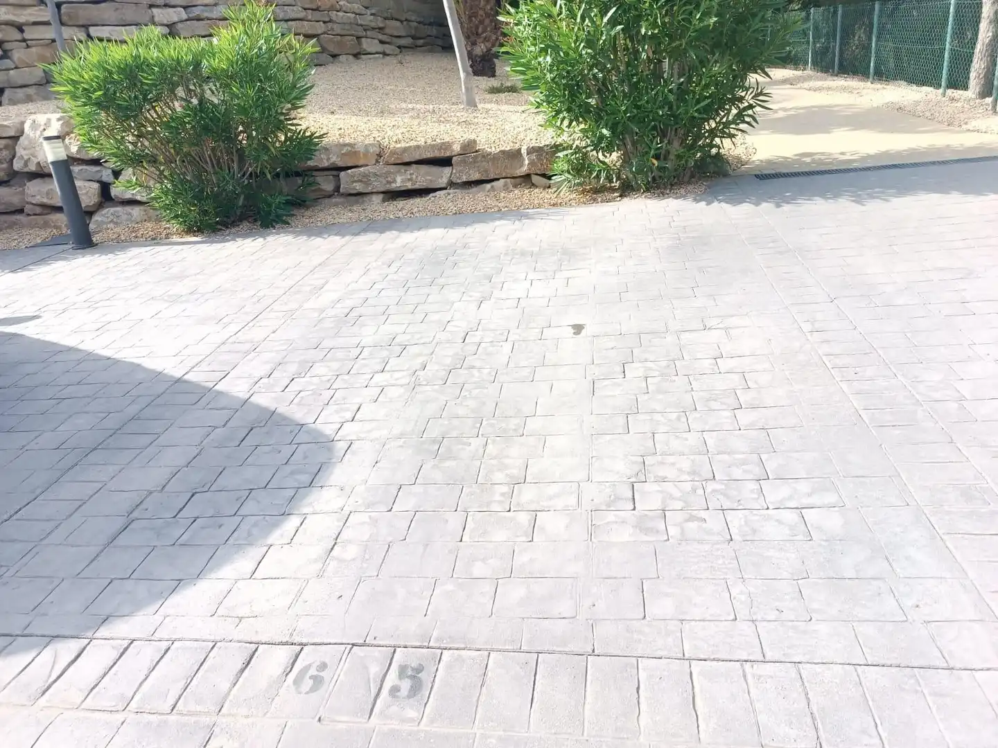 Vista exterior de Casa adosada en venda en Finestrat amb Calefacció, Terrassa i Piscina