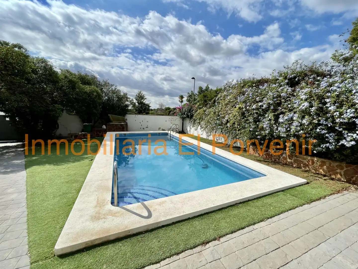 Piscina de Casa o chalet en venta en Torrent con Aire acondicionado, Calefacción y Jardín privado