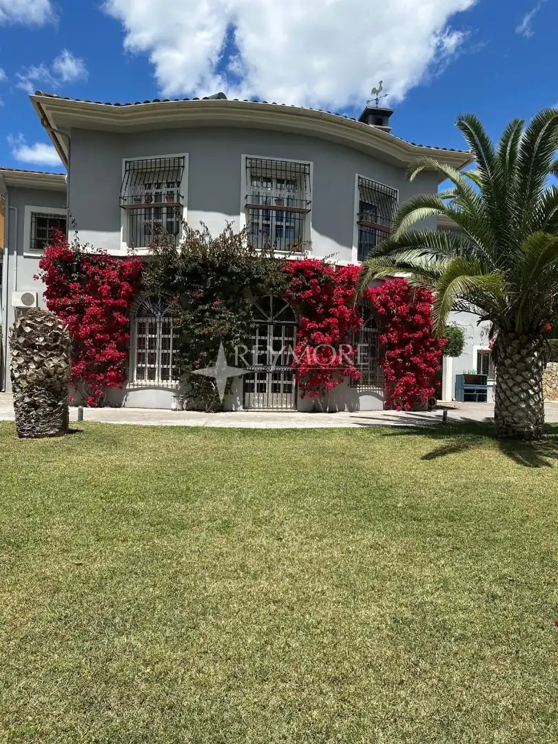Houses for sale in Poniente-Norte - Miralbaida - Parque Azahara