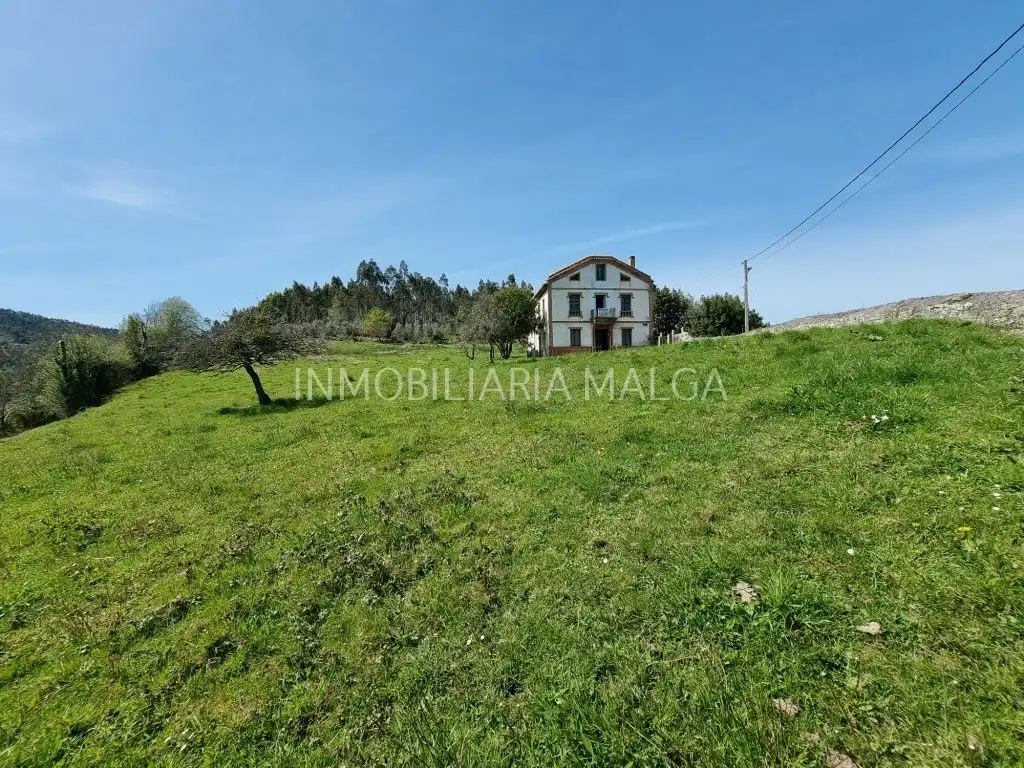 Casa o xalet en venda en Colunga amb Jardí privat i Traster