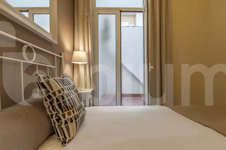 Schlafzimmer von Wohnung zur Miete in Barcelona mit Klimaanlage und Heizung