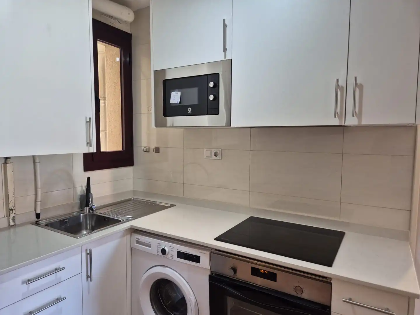 Flat with lift for sale in Carrer de Biscaia 327, imagen 2