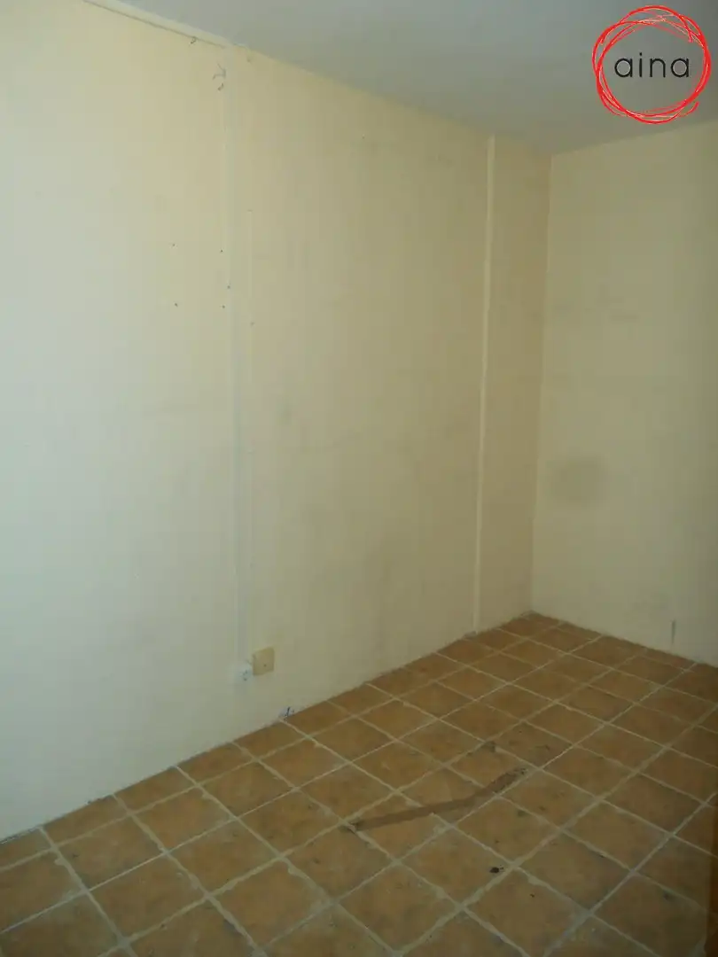 Local en venta en Burlada / Burlata con Amueblado