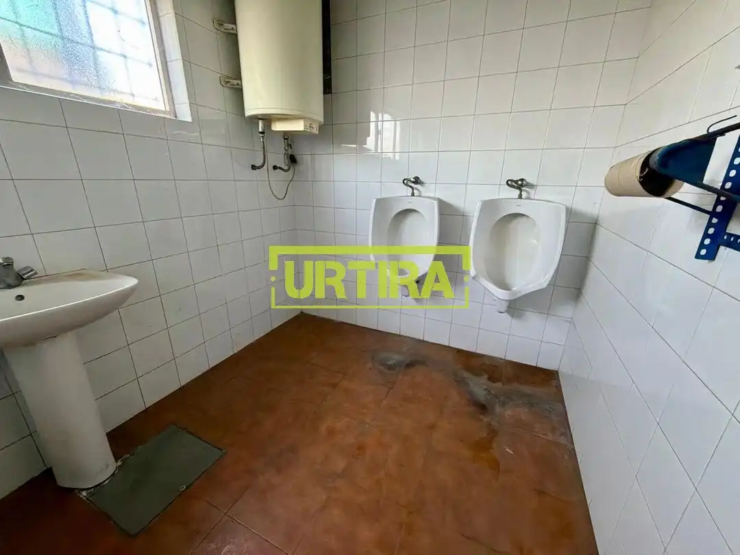 Baño de Nave industrial de alquiler en Astigarraga