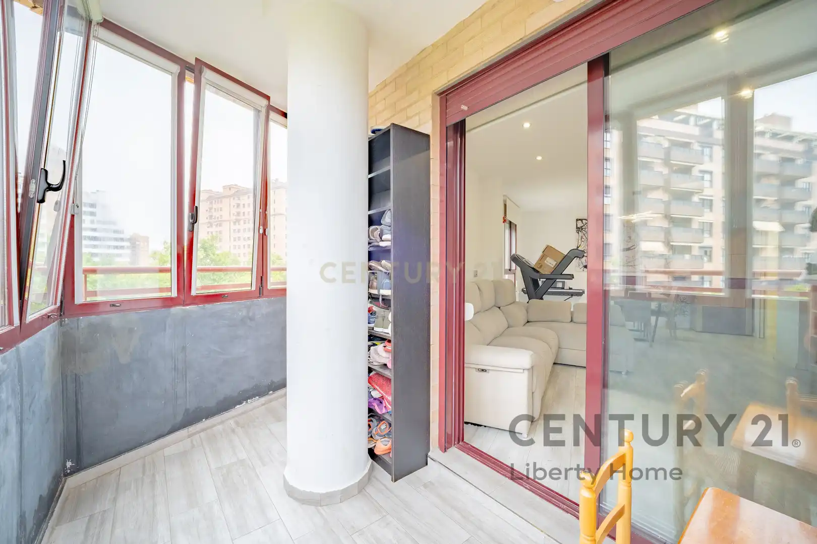Bedroom of Apartments for rent in Valencia  with Air Conditioner, Private garden and Oven