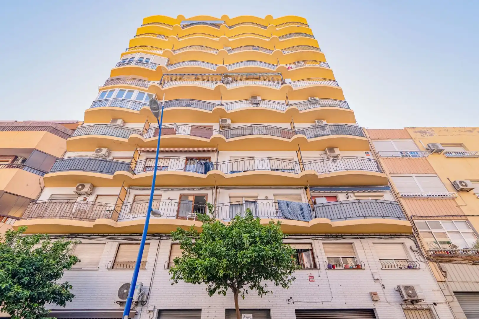 Vista exterior de Pis en venda en Almería amb Aire condicionat, Calefacció i Terrassa