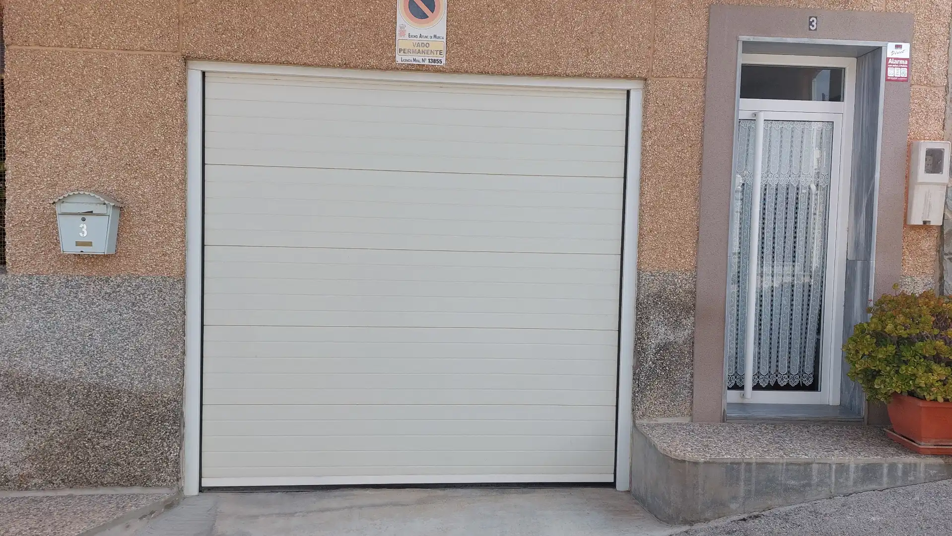 Parking de Casa adosada en venta en Murcia con Terraza, Amueblado y Alarma