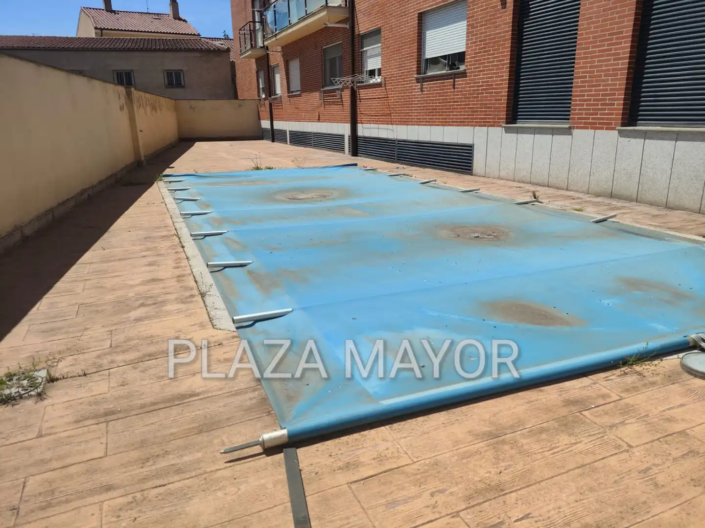 Piscina de Ático en venta en Moriscos con Calefacción, Terraza y Amueblado
