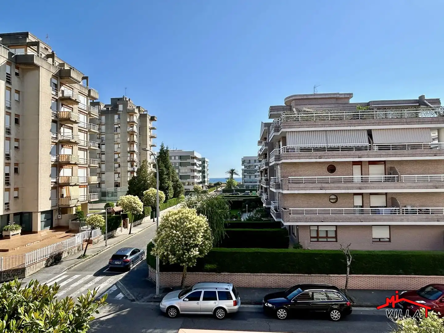 Außenansicht von Wohnung zum Verkauf in Laredo mit Heizung und Terrasse
