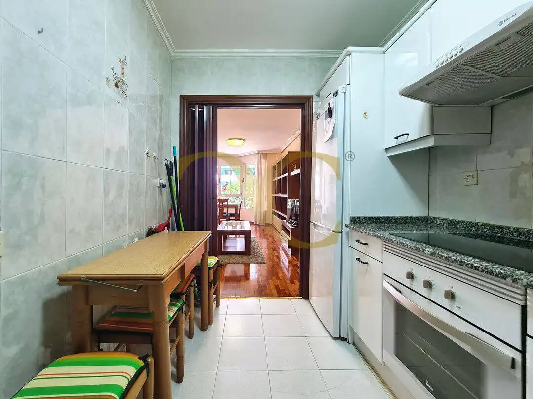 Kitchen of Apartments for sale in Oviedo   with Heating and Furnished