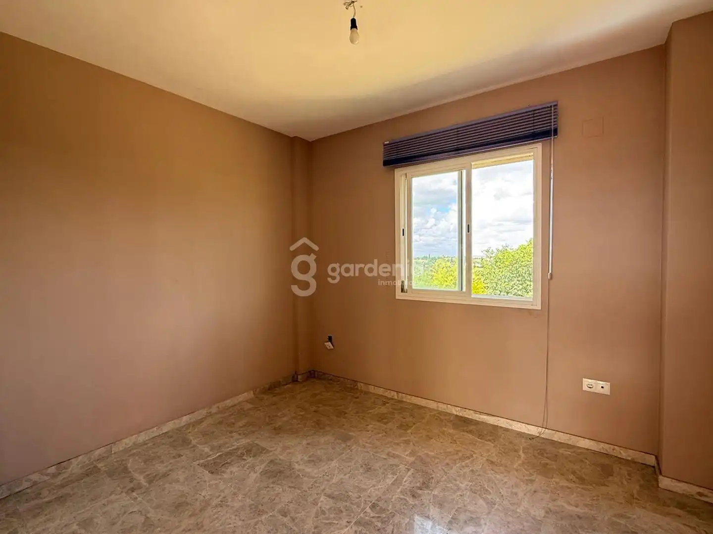 Habitación de Casa adosada en venta en Castilleja de la Cuesta con Aire acondicionado y Terraza