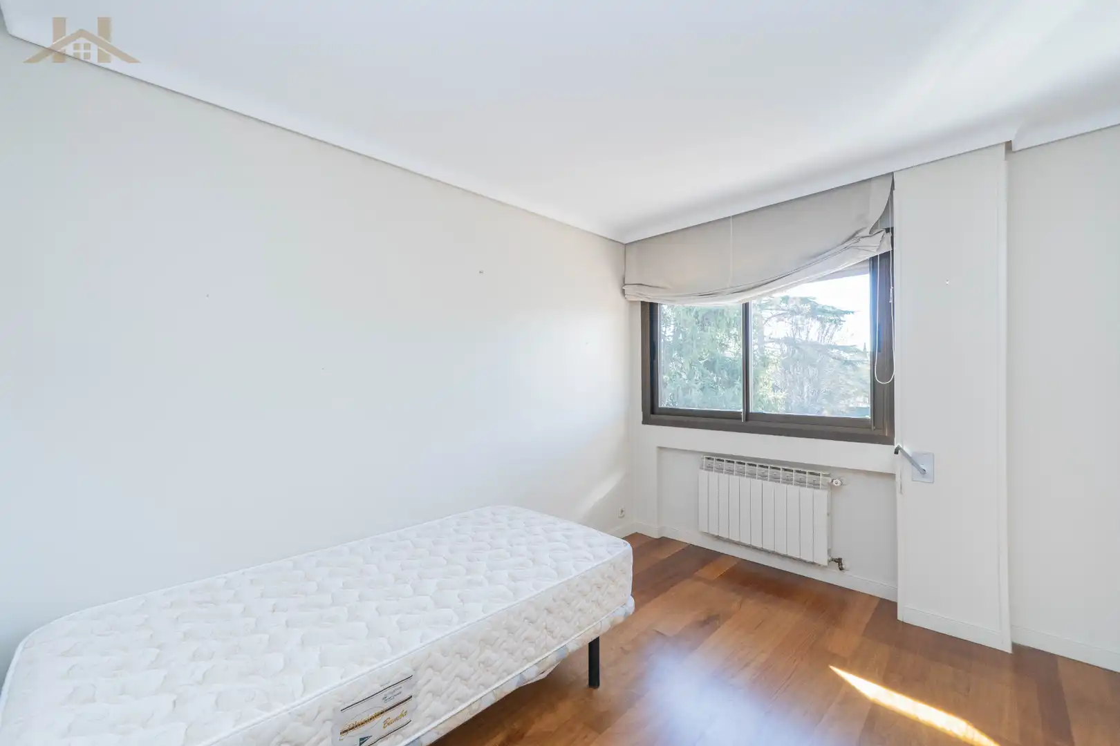 Bedroom of Houses for sale in Majadahonda  with Air Conditioner, Heating and Private garden